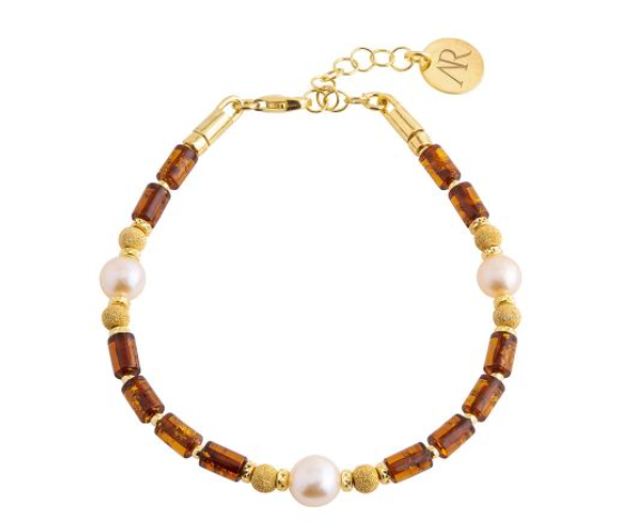 A shimmering gold plated 925 silver bracelet with pearls and cognac amber