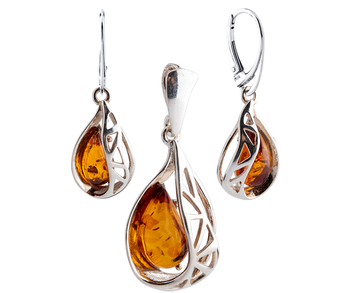 A spatial set of jewelry: 925 silver hanging earrings and a pendant with Baltic amber