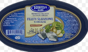 Herring fillets in sour cream, filety sledziowe w smietanie